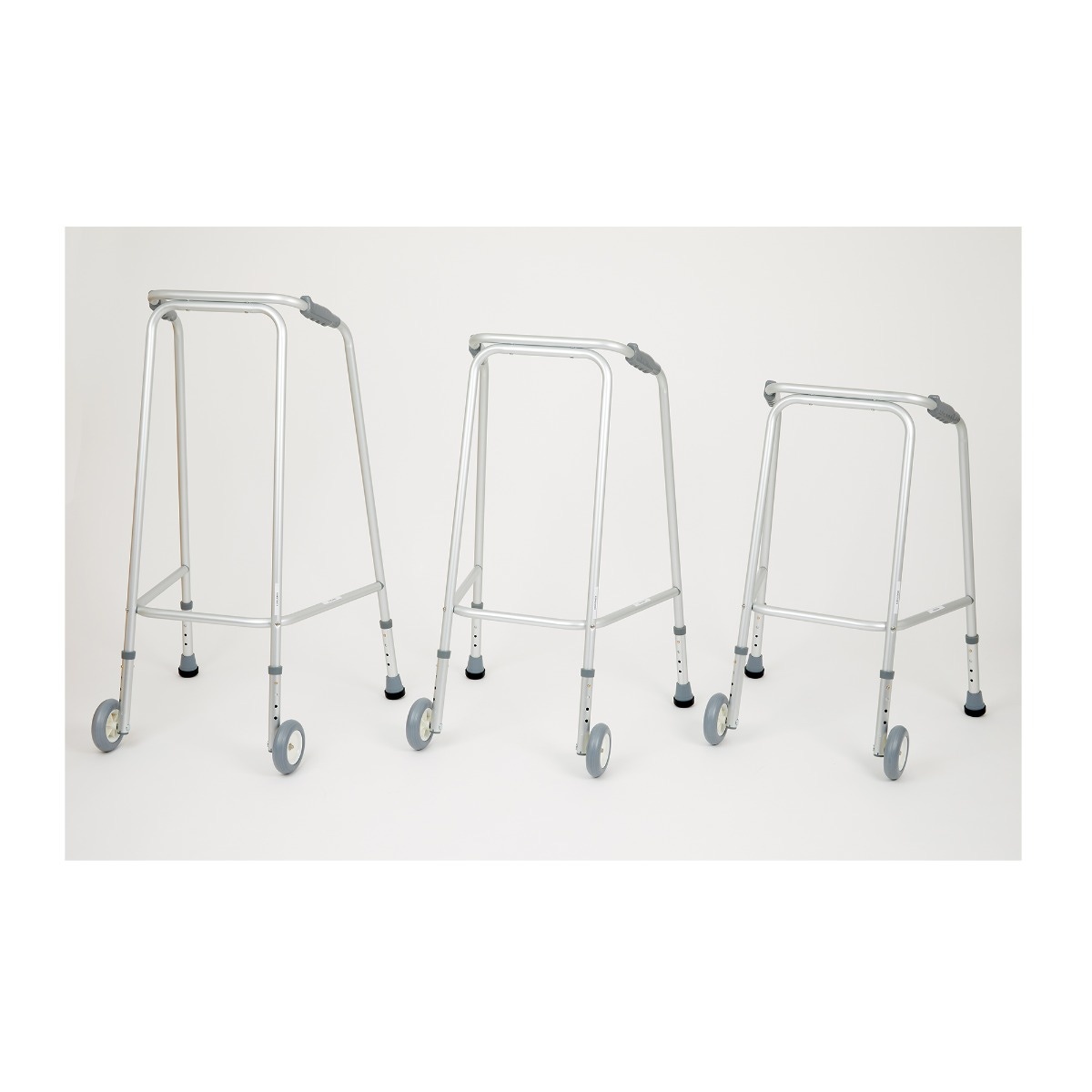Days Walking Frames &ndash; Wheeled Lightweight Aluminium